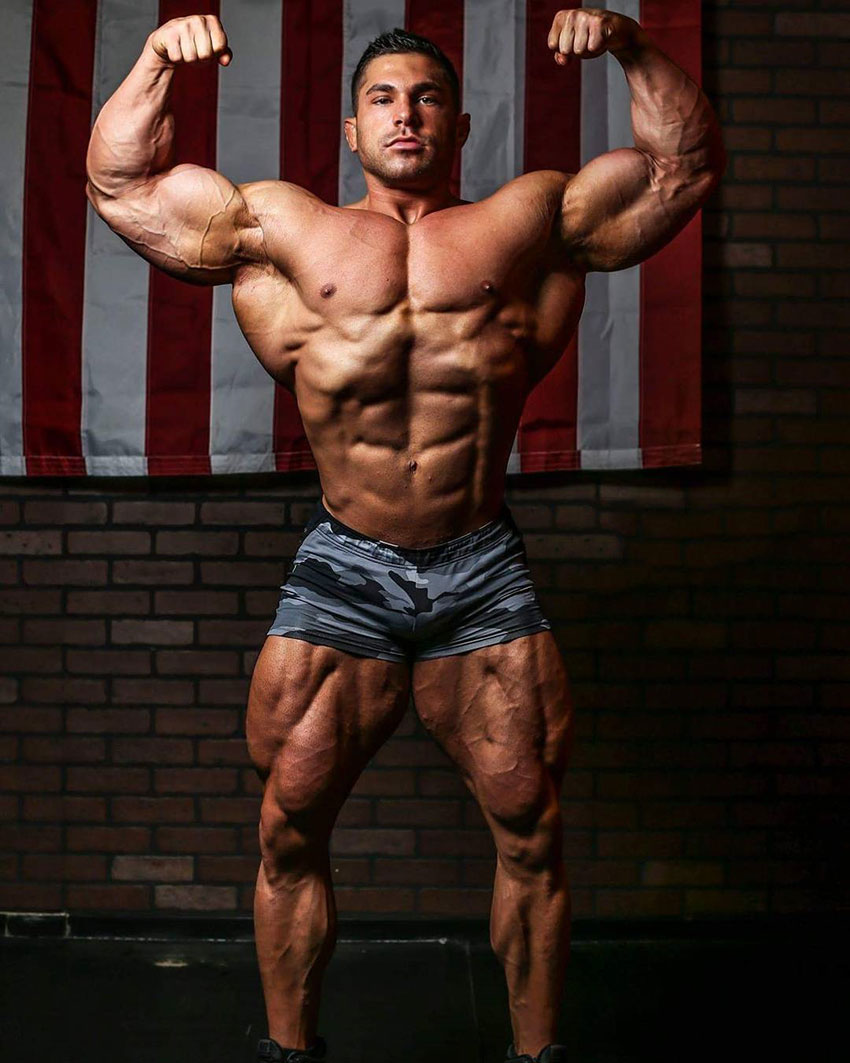 IFBB Pro Derek Lunsford